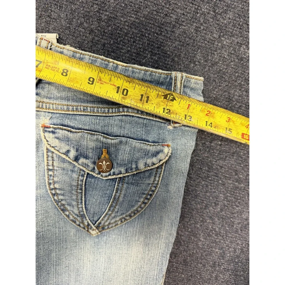 Y2K No Boundaries Cargo Capri Jeans Juniors 3 Light Wash Cuffed Stretch Denim